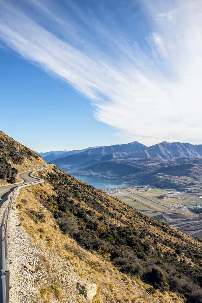 仕事が辛い時に我慢すべきかどうかの判断基準は？
