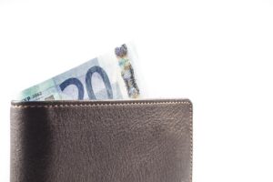 20代で仕事を辞めたいけど次が決まってない場合、どうすればいい？